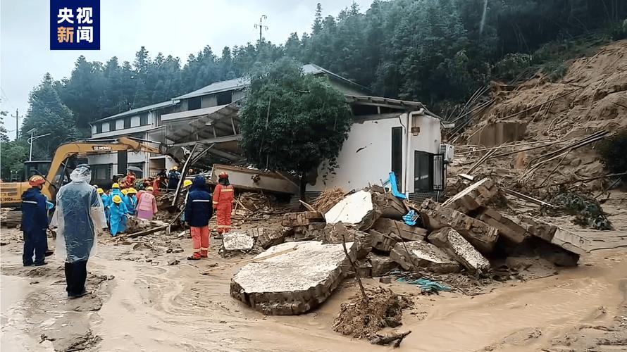 山体滑坡19人被困,山体滑坡19人被困视频