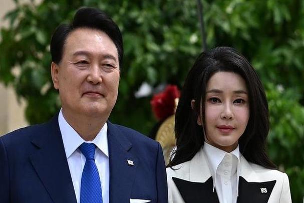 新澳天天开奖资料大全最新版和韩将调查尹锡悦夫妇与韩将调查尹锡悦夫妇视频